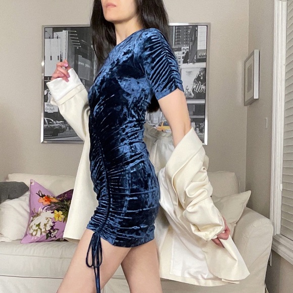 H&M blue crushed velvet ruched minidress - Picture 3 of 10
